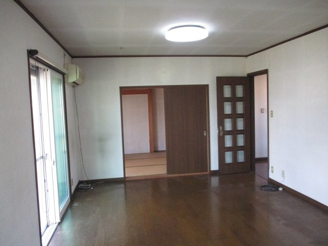 【居間・リビング】 | 志井三丁目7番7号（B-2）