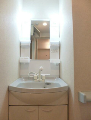 【独立洗面台】 | スカイコート新高円寺 | 嬉しい独立洗面台付き。