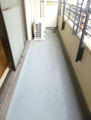 【バルコニー】 | スカイコート新高円寺 | 東向きのバルコニー。