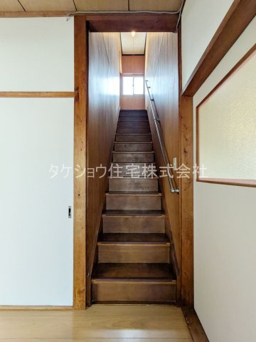 上白水2丁目貸家のその他|階段