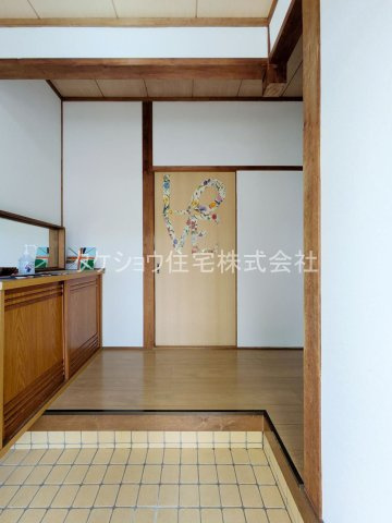 上白水2丁目貸家の玄関
