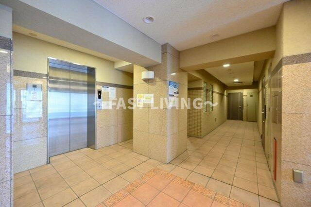 プレール・ドゥーク銀座EASTのロビー