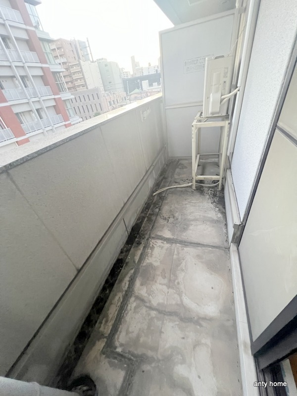 ゴックス南森町　仲介手数料無料のバルコニー