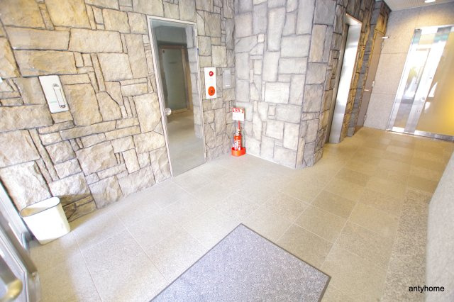 ゴックス南森町　仲介手数料無料のロビー