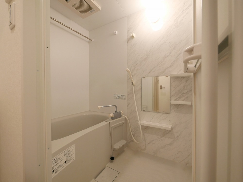 クローバー・レジデンス弁天町の浴室