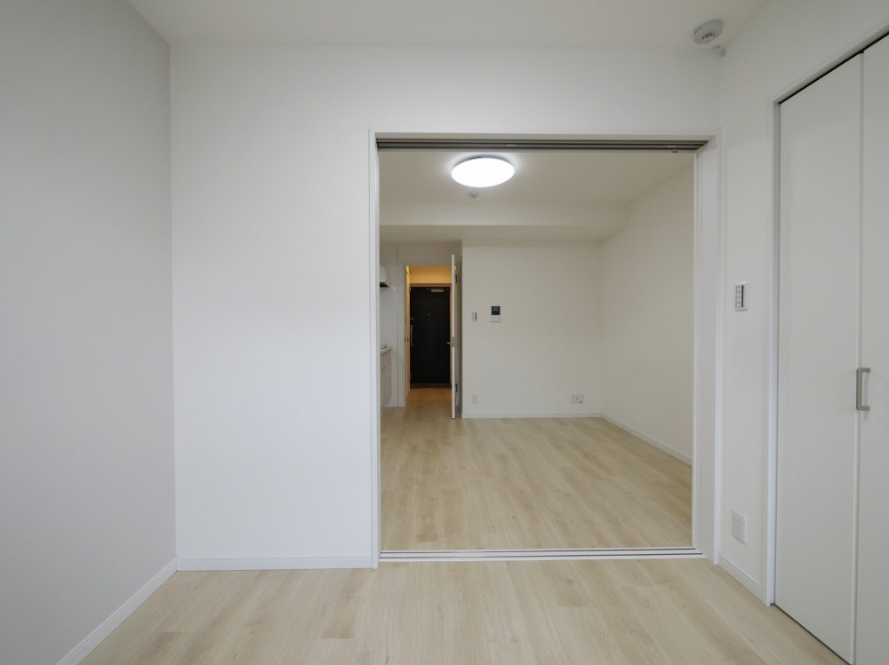 クローバー・レジデンス弁天町の居間・リビング