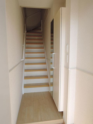 【玄関】 | モデルノ アロッジオ