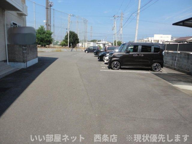 フォレスト　A棟の駐車場