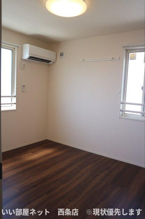 ディアコート城東の洋室