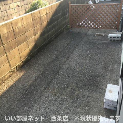 アーバンアヴェニュー　Ⅱ棟の庭