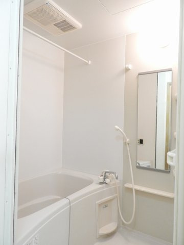 ブルック瀬野の浴室|きれいなお風呂です