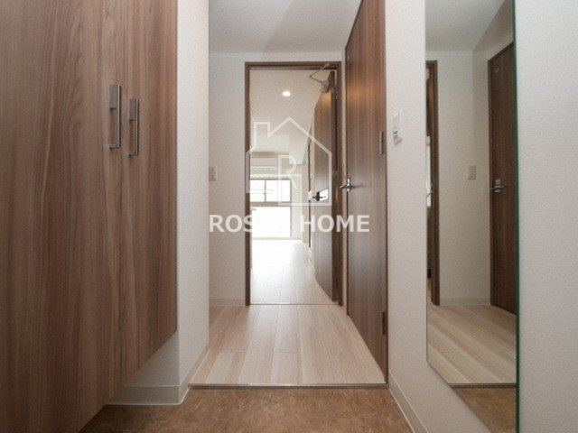 ラドゥセール谷町の玄関|同マンション別部屋：参考写真