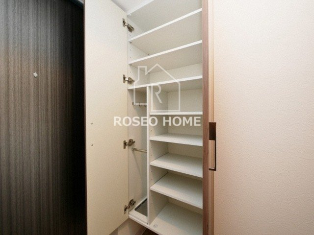 ラドゥセール谷町の収納|同マンション別部屋：参考写真