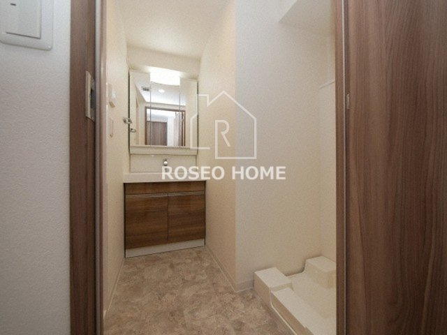 ラドゥセール谷町の洗面所|同マンション別部屋：参考写真