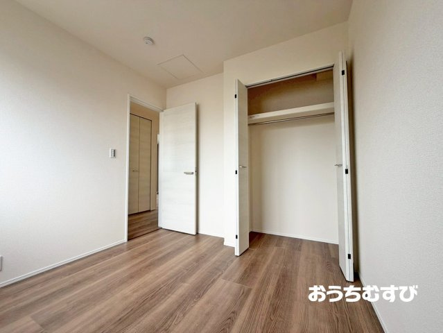 春日井市上条町7丁目(全2棟)の洋室