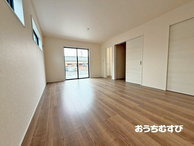 春日井市上条町7丁目(全2棟)の居間・リビング