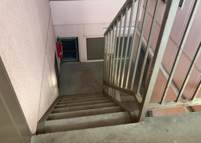 【その他共用部分】 | 富士見マンション | 共有部分は、住民なら誰もが使える設備のこと。例えば駐車場やエレベーター、インターネット設備、セキュリティ設備などがあります。他にも、マンションの廊下・外部階段やエントランス・ゴミ置き場などがあります。