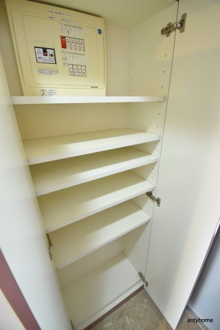 ドゥーエ江坂2　仲介手数料無料の収納