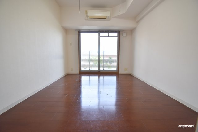 ドゥーエ江坂2　仲介手数料無料の寝室