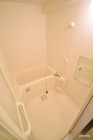 ドゥーエ江坂2　仲介手数料無料の浴室