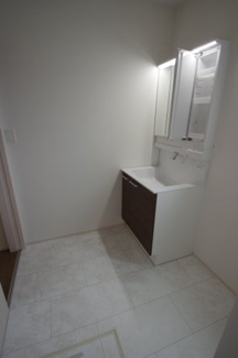 【脱衣所】 | 【仲介手数料無料！！】日野市平山4丁目　新築戸建て（全1棟）A号棟　4790万円