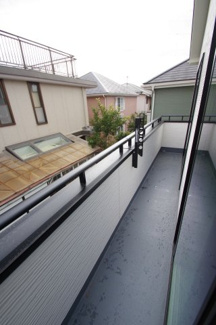 【バルコニー】 | 【仲介手数料無料！！】日野市平山4丁目　新築戸建て（全1棟）A号棟　4790万円