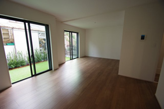 【居間・リビング】 | 【仲介手数料無料！！】日野市平山4丁目　新築戸建て（全1棟）A号棟　4790万円