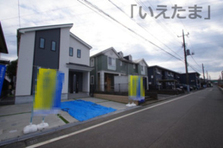 【前面道路含む現地写真】