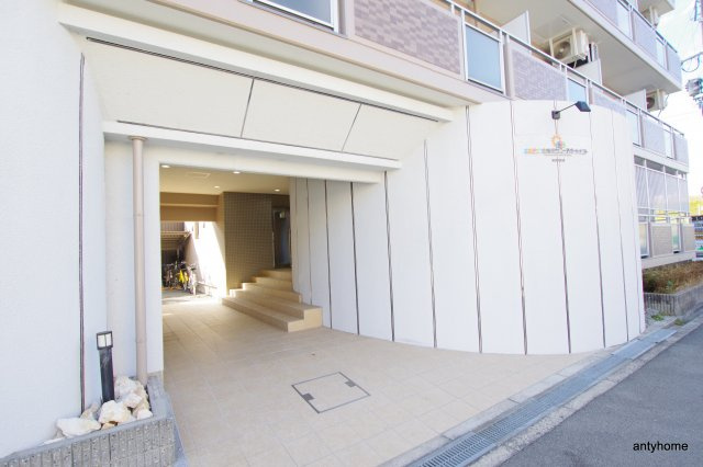 おおきに北梅田サニーアパートメント　仲介手数料無料のエントランス