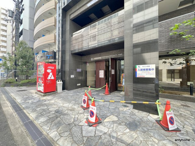 エスレジデンス本町マークス　仲介手数料無料のエントランス