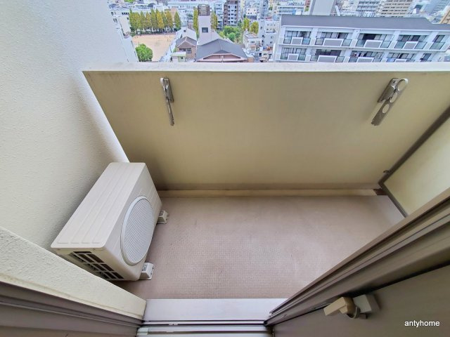 ドゥーエ玉造 仲介手数料無料のバルコニー