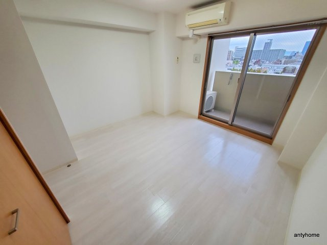 ドゥーエ玉造 仲介手数料無料の居間・リビング