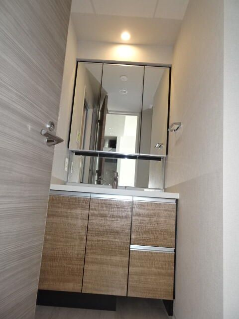 クレストコート押上の洗面所