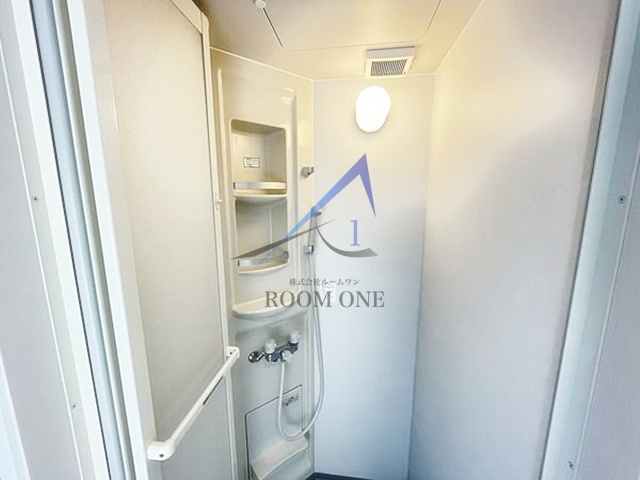 サークルハウス田園調布参番館の浴室|シャワールームです。