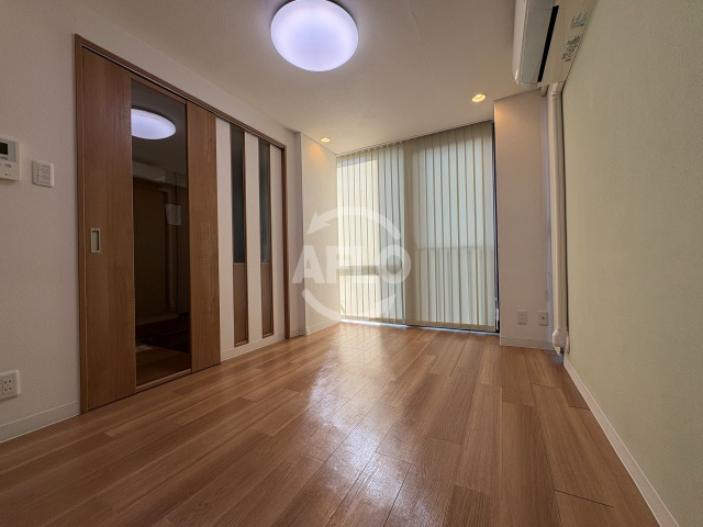 オルフェア帝塚山の居間・リビング