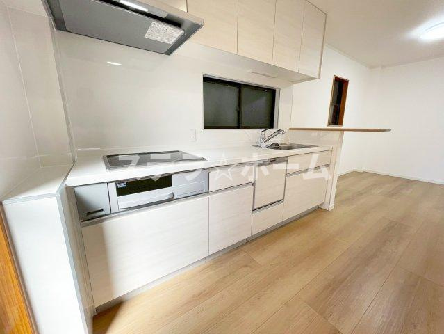 野中南1 中古戸建のキッチン|コンパクトなキッチンで掃除もラクラク