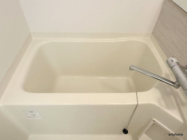 レオンコンフォート難波サウスゲート　仲介手数料無料の浴室