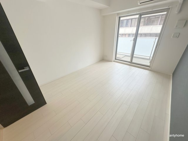 レオンコンフォート難波サウスゲート　仲介手数料無料の居間・リビング