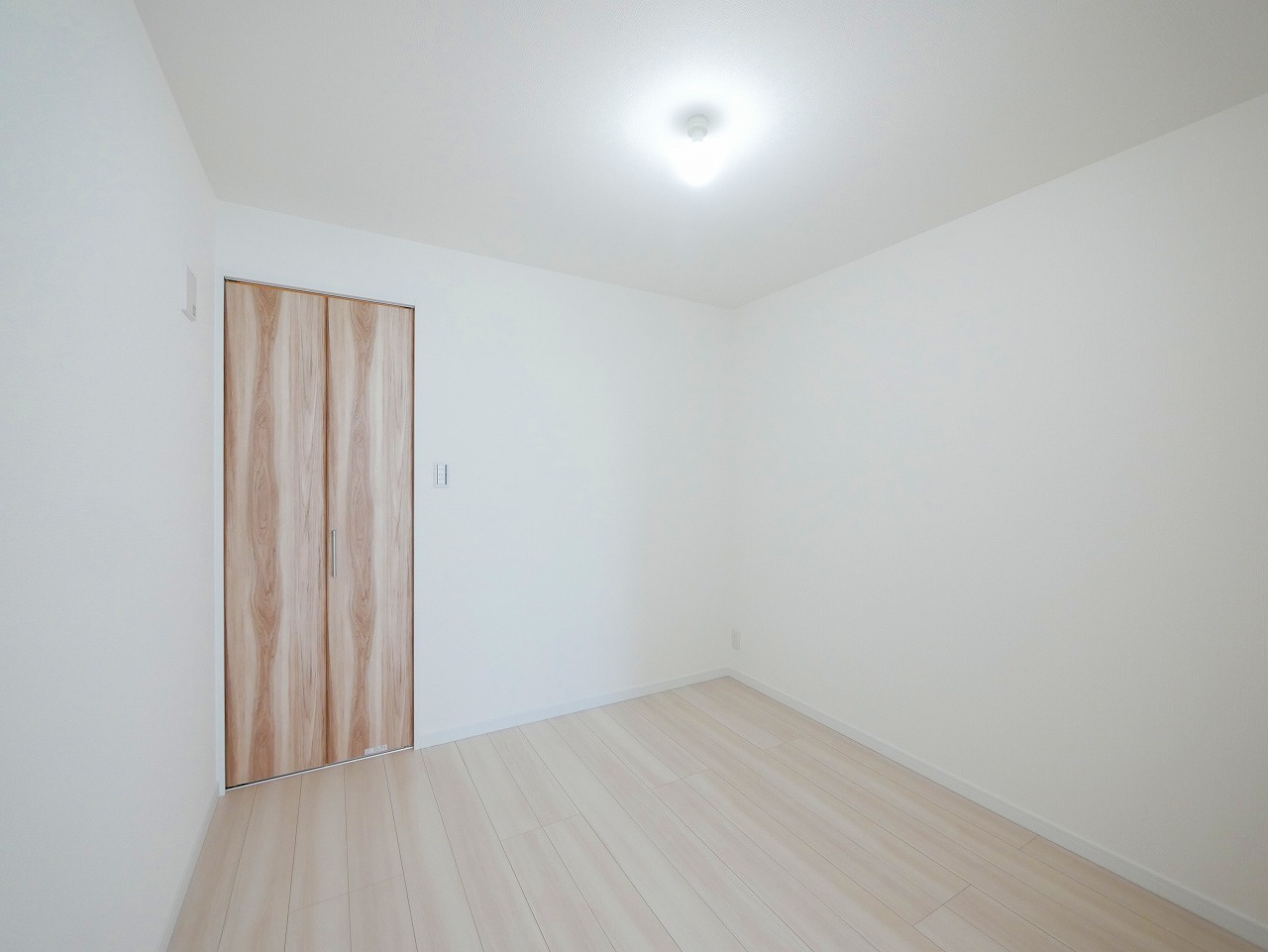 ソレイユビセレクト法蓮町Ⅲの寝室|落ち着いて過ごせるお部屋なので、寝室にいかがでしょうか