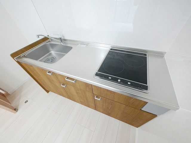 ソレイユビセレクト法蓮町Ⅲのキッチン