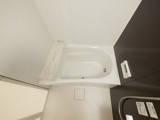 ソレイユビセレクト法蓮町Ⅲの浴室