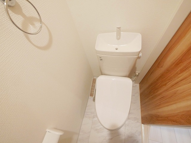 ソレイユビセレクト法蓮町Ⅲのトイレ