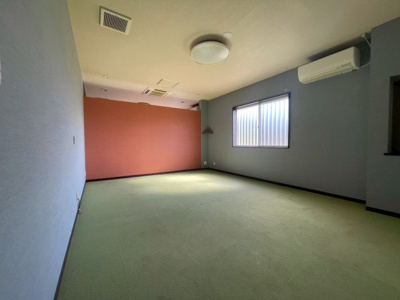 【洋室】 | 高角町倉庫付き貸事務所
