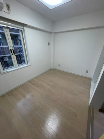 ３階北西側洋室