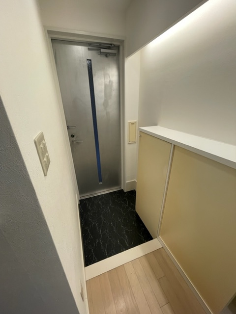 毎日通る玄関はこちらです