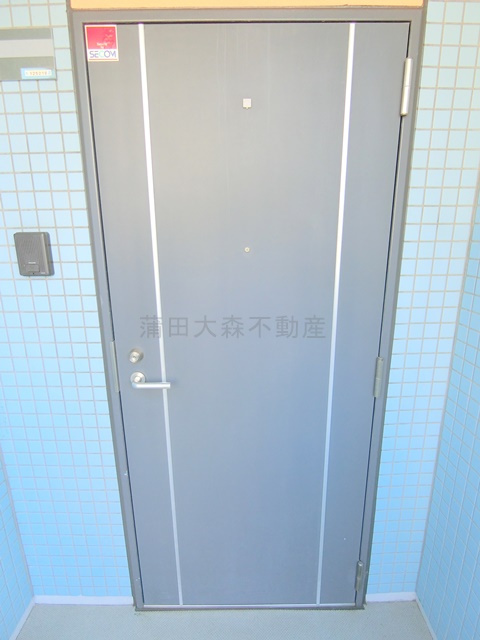 西馬込駅近ルーフバルコニー付1LDKの玄関