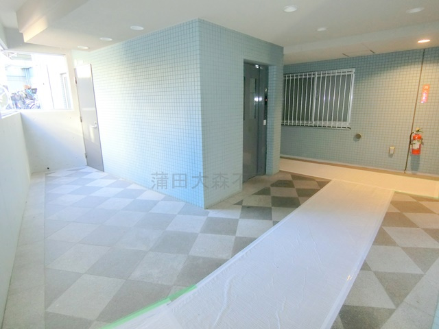 西馬込駅近ルーフバルコニー付1LDKのエントランス