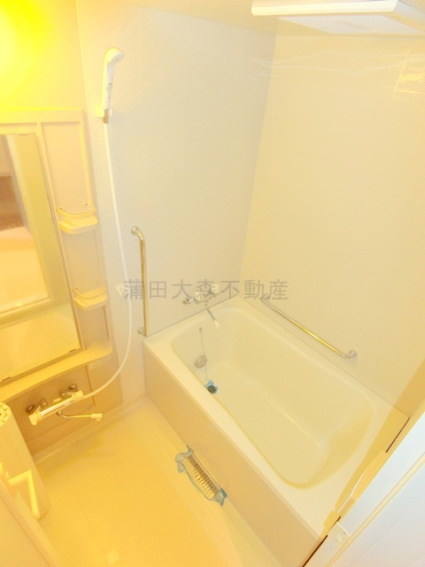 西馬込駅近ルーフバルコニー付1LDKの浴室|追焚付きバスルーム　お風呂