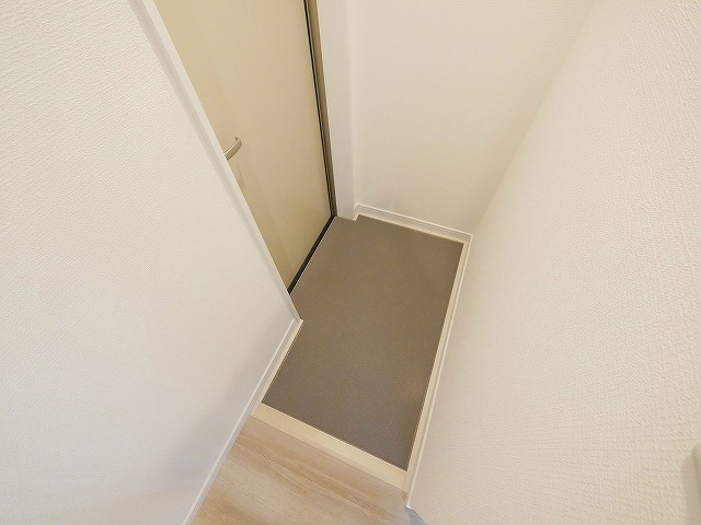 ソレイユビセレクト法蓮町Ⅳの玄関