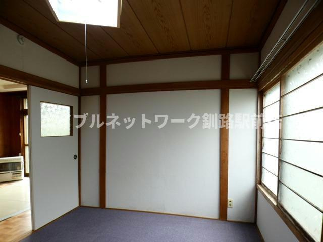 春採2-13-26貸家の内装